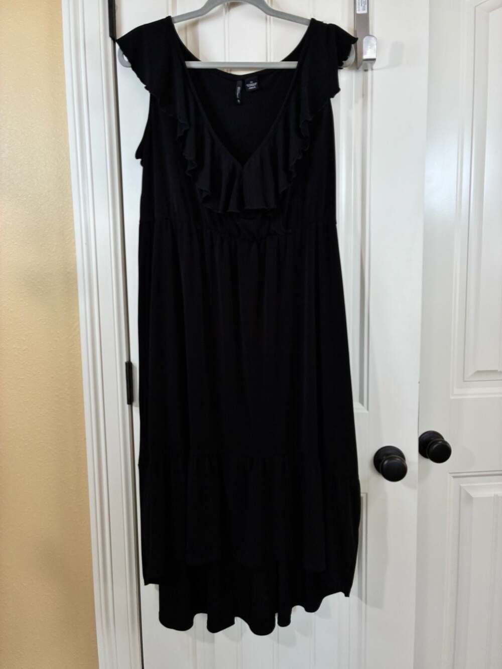 New Directions Woman Black V-Neck Ruffle Tiered Maxi Dress 1X - Picture 4 of 8